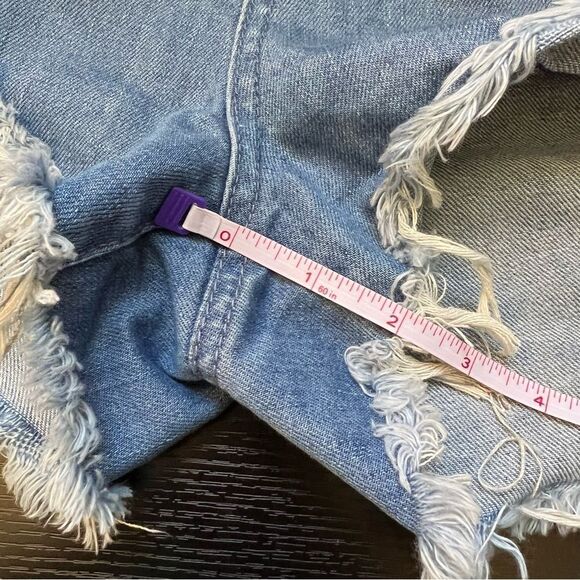 ✨ Princess Polly Women’s Distressed Denim Shorts 2 - Picture 10 of 10